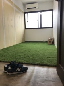 事務所DIY_人工芝