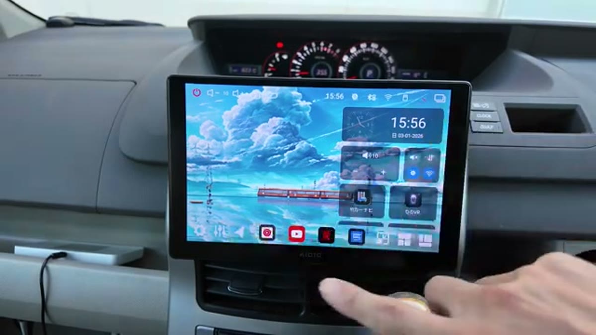10年以上前のノアに取り付けたATOTO V10